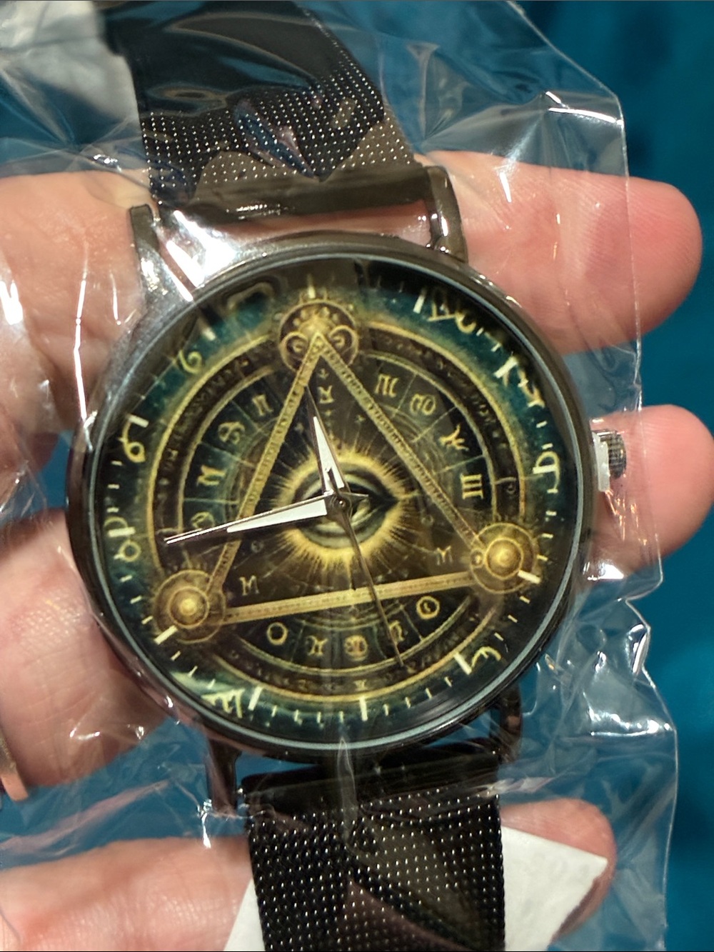 Fashion Watch - Picture 2 of 10